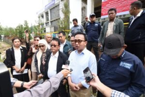 MNC Lido City di Bogor Terancam Dihentikan! DPR Temukan Dugaan Pelanggaran Amdal dan Minta Penindakan Tegas 1 Wakil Ketua Komisi XII DPR RI, Bambang Haryadi usai meninjau pembangunan Proyek MNC Lido City di Bogor. (Foto: Dok. DPR RI)
