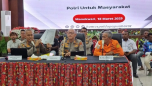 Kasus Hilangnya Iptu Tomi Samuel Marbun Saat Operasi Tangkap KKB Masih Menjadi Misteri, Polda Papua Barat Lanjutkan Pencarian 1 Iptu Tomi Samuel Marbun hilang saat operasi tangkap KKB! Polda Papua Barat koordinasi dengan Mabes Polri untuk pencarian tahap ketiga. (Foto: Dok. Polres Teluk Bintuni)