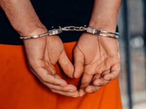 Seorang pria di Medan nekat merampok uang perusahaan abangnya yang hendak disetor di bank. Polisi tangkap pelaku. (Foto: Pexels)