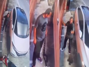 Heboh! Oknum Preman di Medan Intimidasi Warga Pakai Rantai Panjang, Paksa Bayar Parkir Bulanan 1 Oknum preman di Medan terekam CCTV saat paksa minta uang ke warga yang memarkir mobil di depan rumahnya sendiri. (Foto: Instagram @lambe_turah)