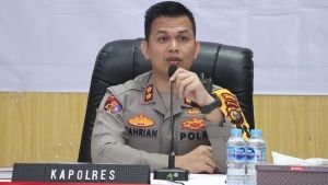 Tangis Keluarga Pecah, Siswa SD Berusia 8 Tahun di Riau Tewas Diduga Dianiaya Kakak Kelas Gegara Beda Suku dan Agama 1 Kapolres Indragiri Hulu, AKBP Fahrian mengungkap pihaknya akan menyelidiki kematian siswa SD akibat dugaan penganiayaan. (Foto: mediacenter.riau.go.id)