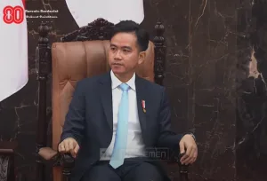 Ekspresi Datar Wapres Gibran Saat Anggota DPR Joget di Sidang Tahunan MPR 2025 Jadi Sorotan, Netizen: Tatapanmu Mewakili Kita 1 Ekspresi Datar Wapres Gibran Saat Anggota DPR Joget di Sidang Tahunan MPR 2025 Jadi Sorotan, Netizen: Tatapanmu Mewakili Kita