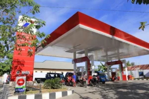 Mengapa Harga Pertamax Naik pada 10 Juni 2026? Ini Alasan Sebenarnya dan Dampaknya bagi Masyarakat 1 Cek daftar harga BBM baru mulai 10 Juni 2026 di seluruh Indonesia beserta penyesuaian harga terbaru dari Pertamina. (Foto: Unsplash)